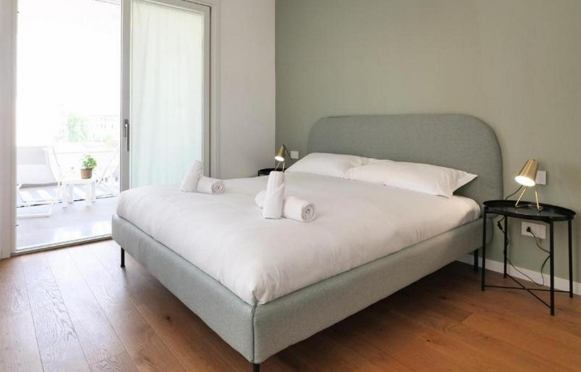 Lovely Terrace Apartment - Porta Romana District มิลาน ภายนอก รูปภาพ